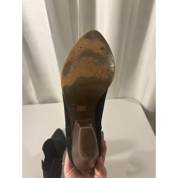 Frye Black Suede Leather Ankle Boots Booties Women's Size 9.5 Classic Block Heel - Picture 6 of 10